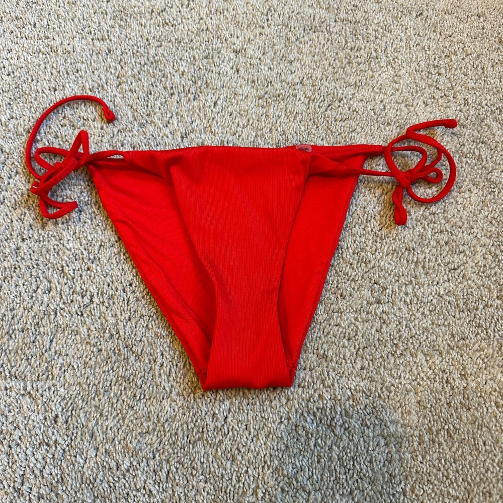 BRAND NEW! VS side tie bikini bottoms